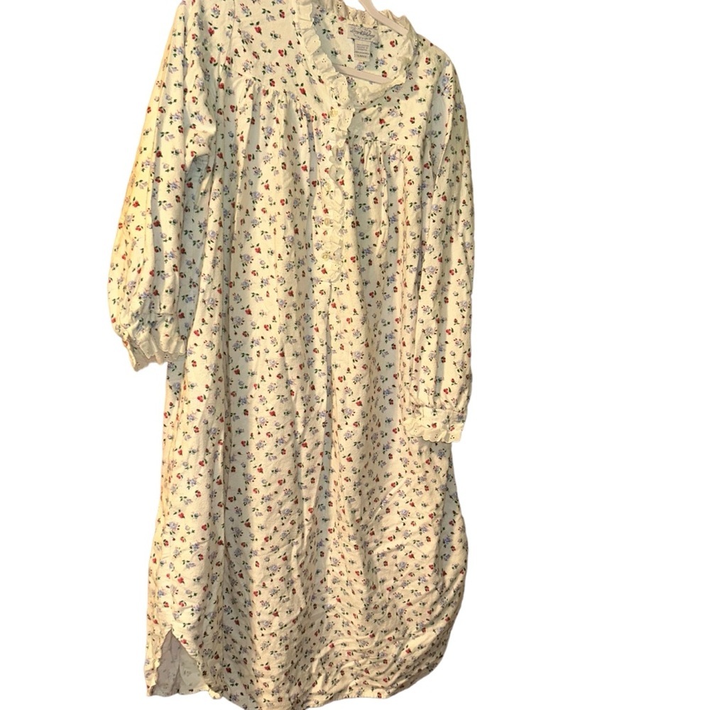 Lanz of Salzburg Womens Sz L white floral Flannel Nightgown 3/4 Sleeve Mid calf